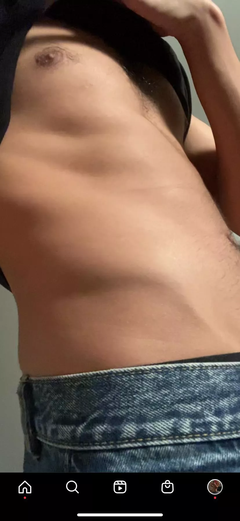 who wanna play with my nipples ?