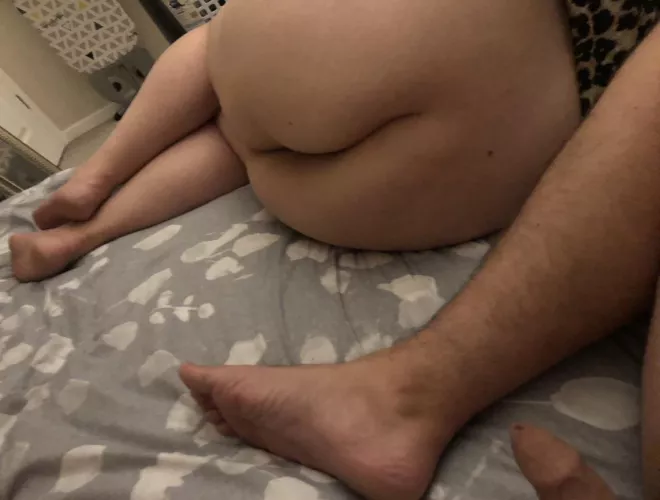 Wife 33, love to see her working another cock as I tease her pussy and watch how she reacts