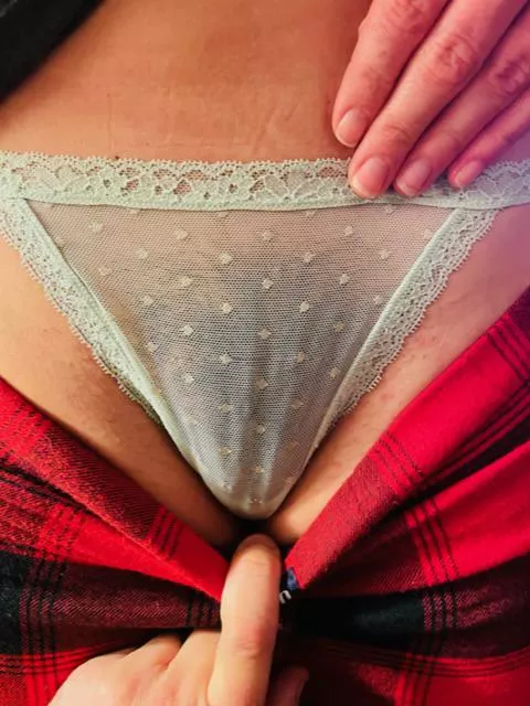 Wife is trying something new and growing a bush. I love it!! What do y’all think??