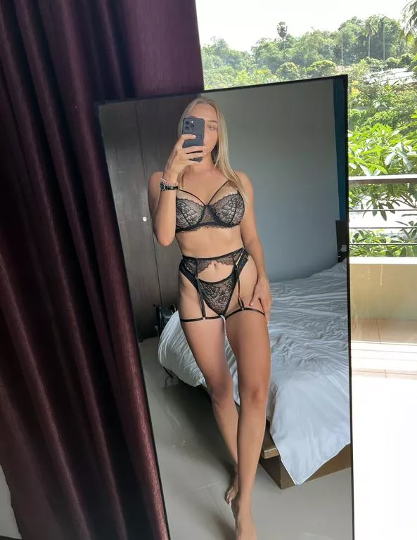 Would you be able to resist if you walked in and saw this