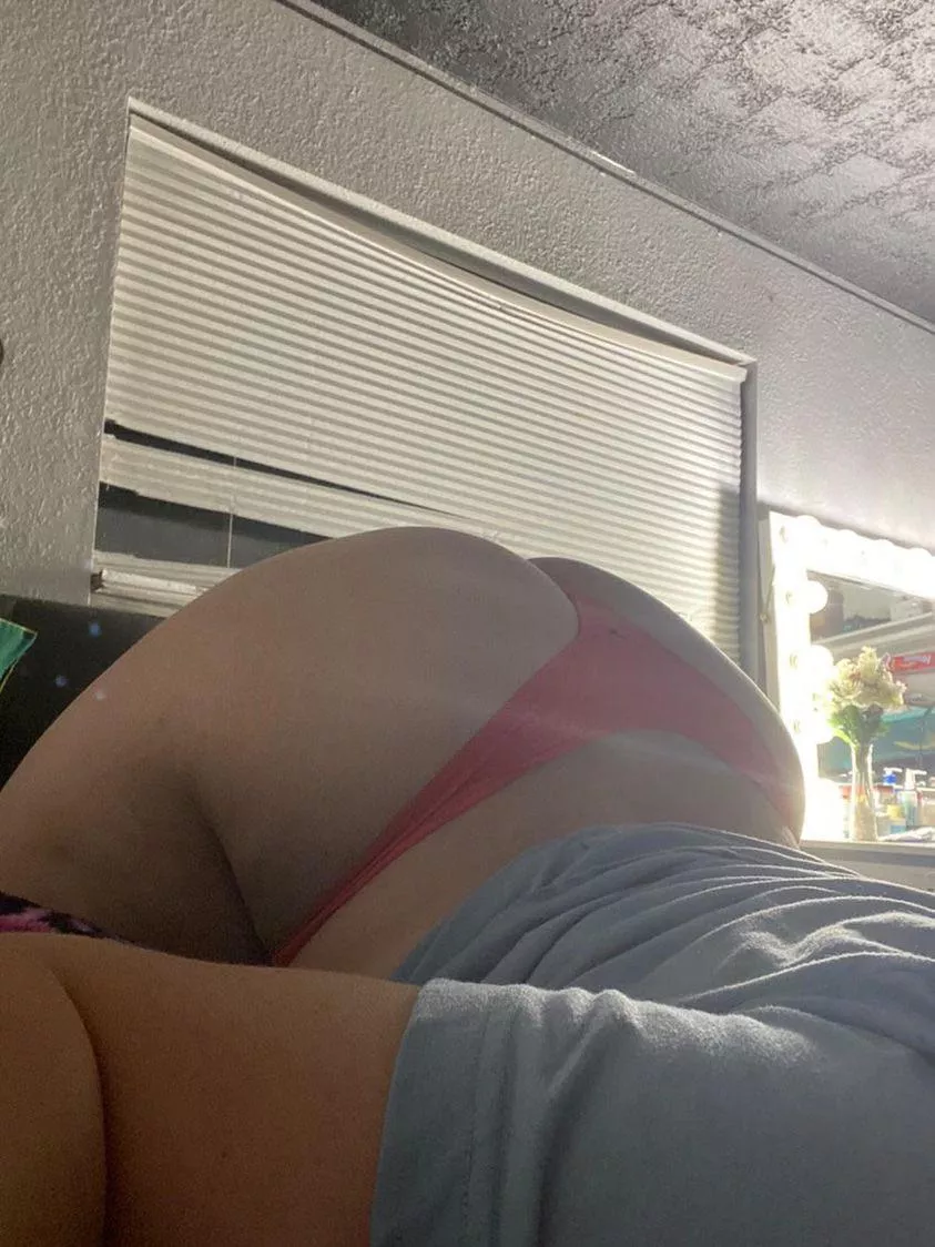 Would you help me stretch 😇