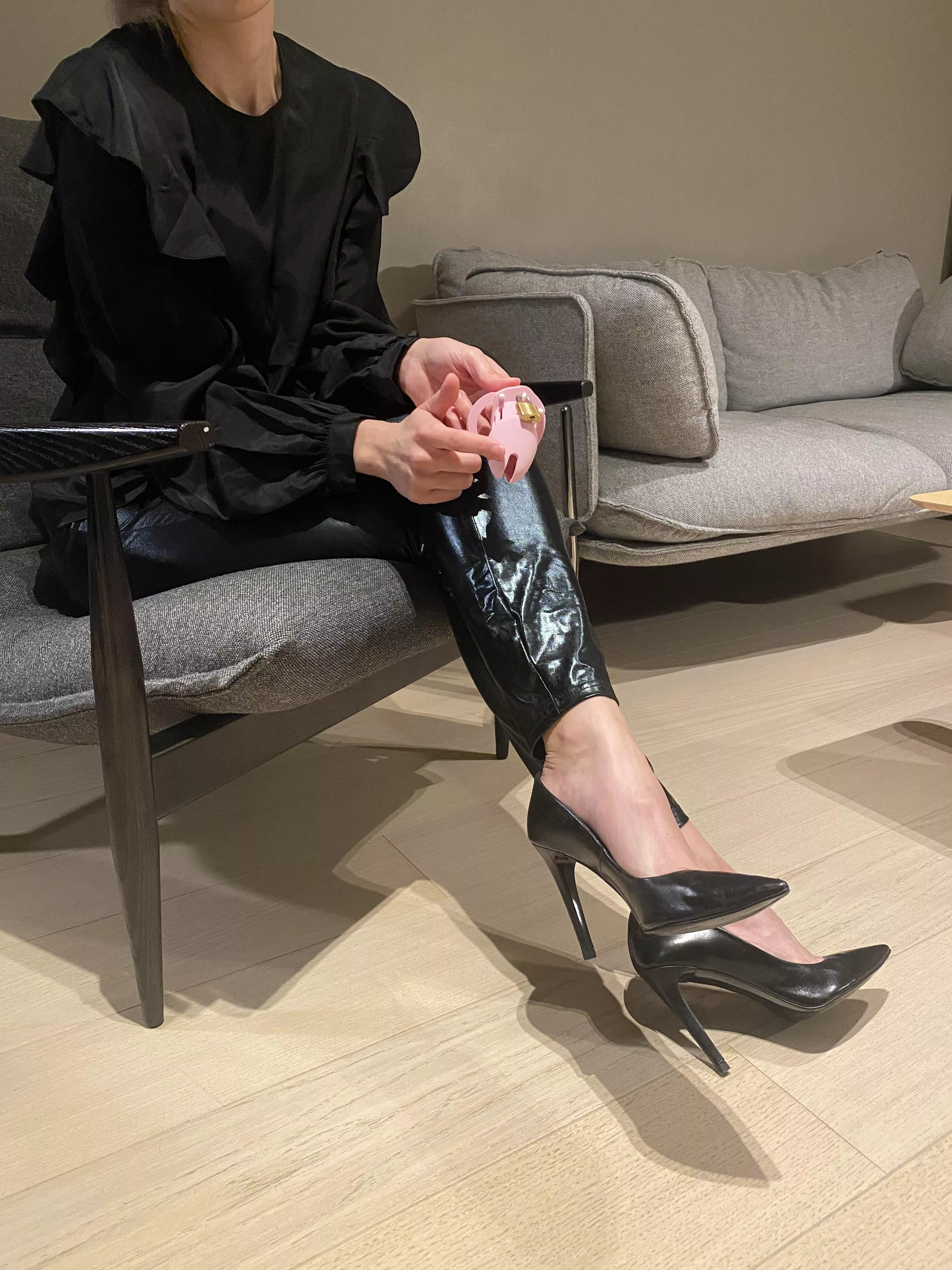 Would you let me to lock you up? 😈