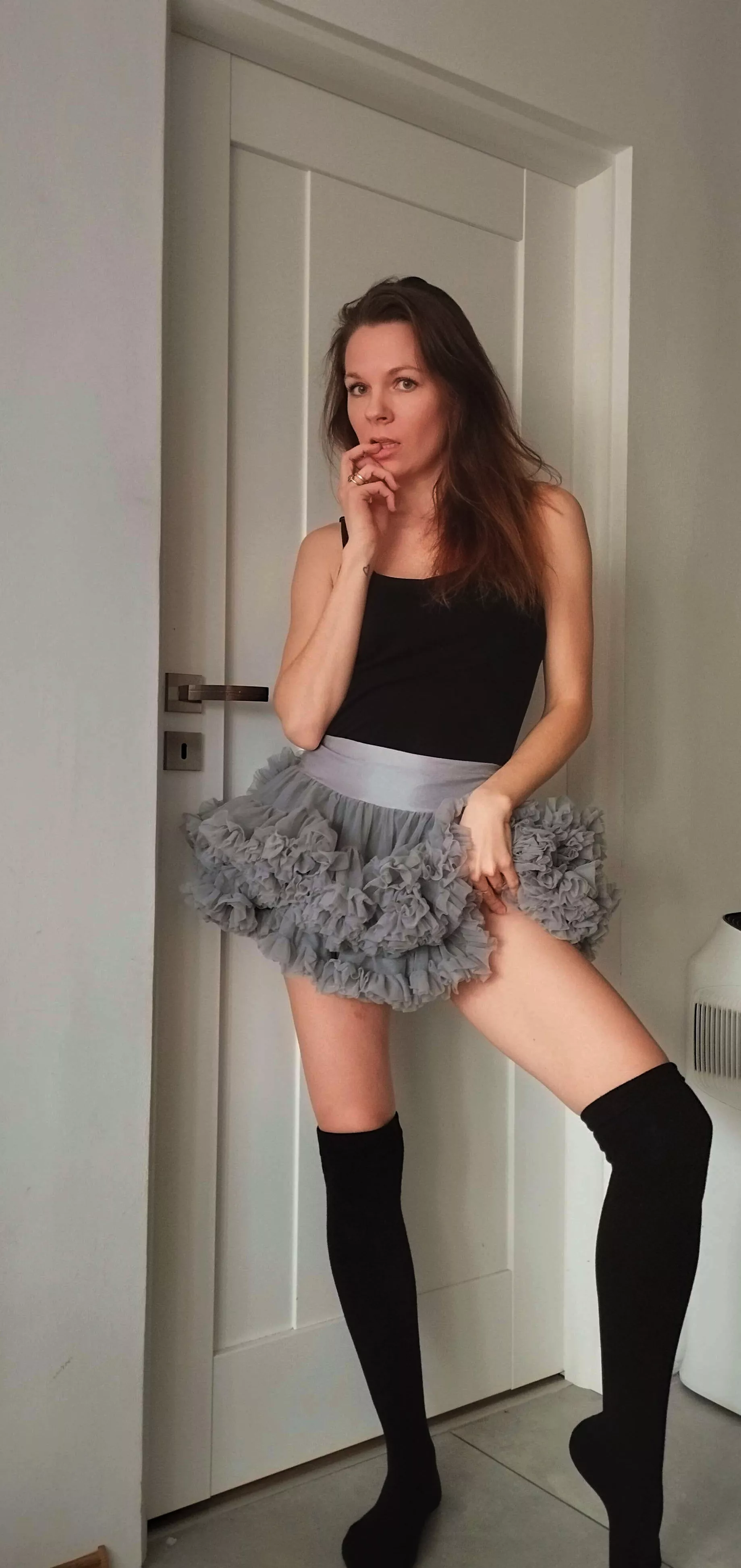 Would you rate me any hot? [F32]