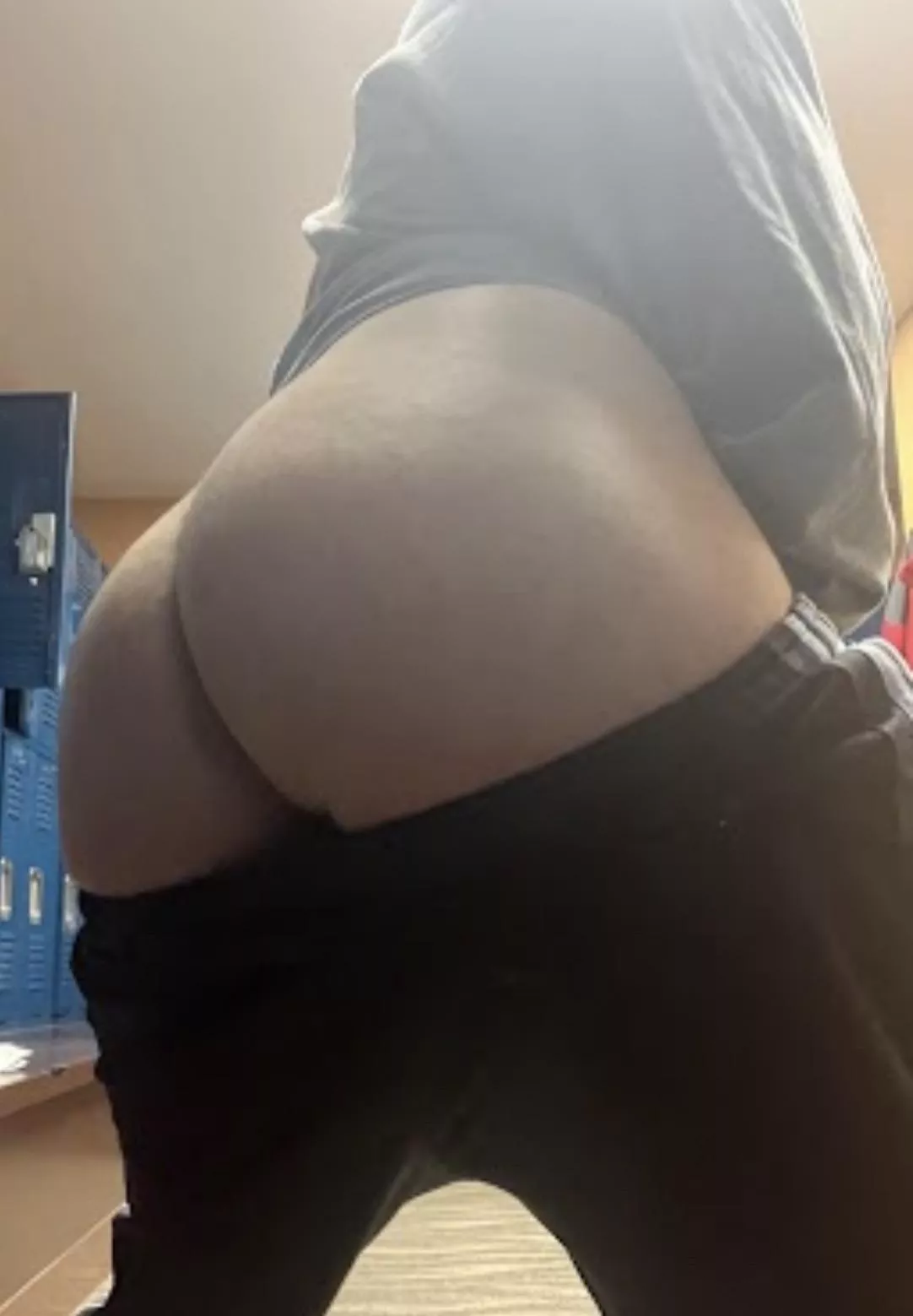 Wyd if you find me taking nudes at the gym?