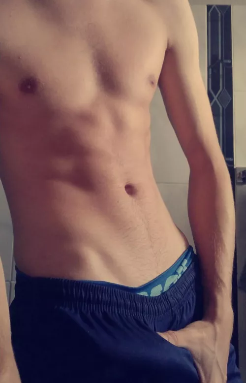 18 HUNG DOM TOP || add tim_holland2