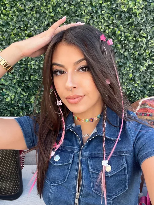 2000s themed party! ( Colombian & Cuban x Asian )