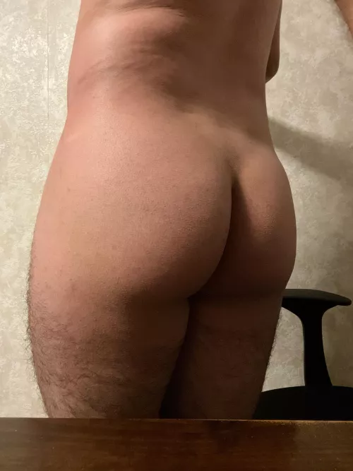 21m bottom, tops add indysy0 (open to all tops, doms ++)