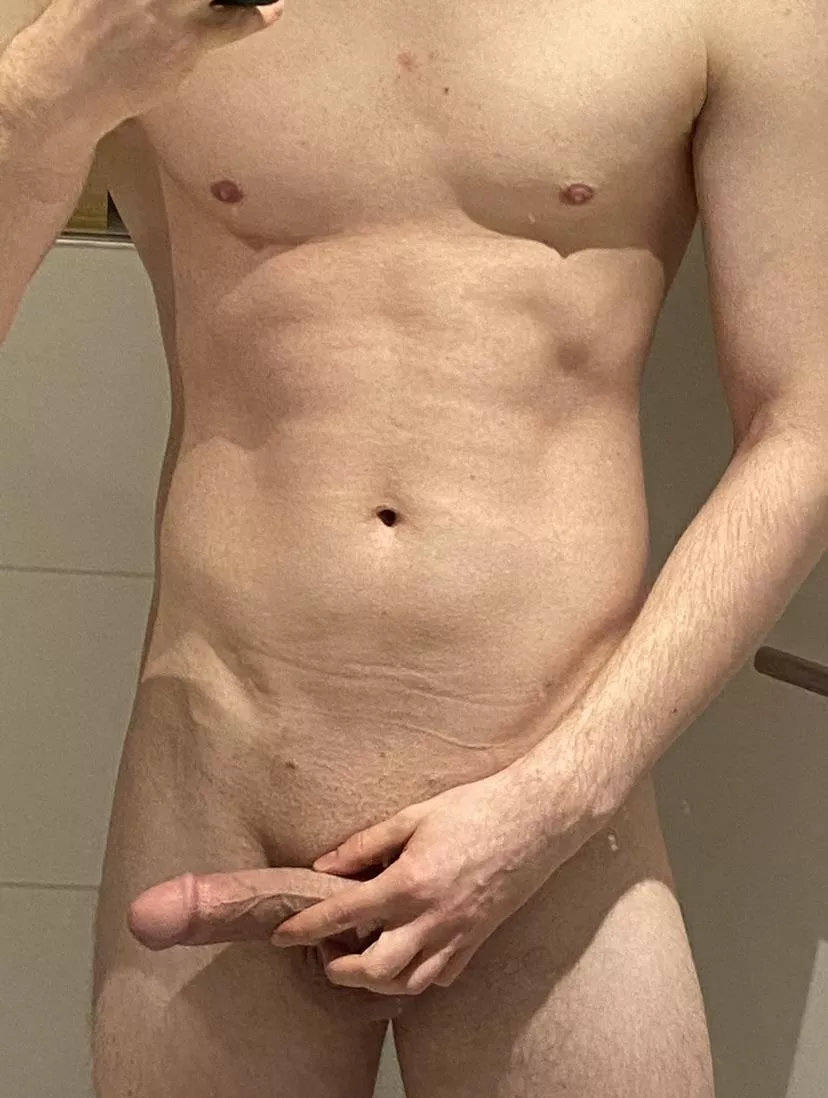 26, cut low and tight, defrenned