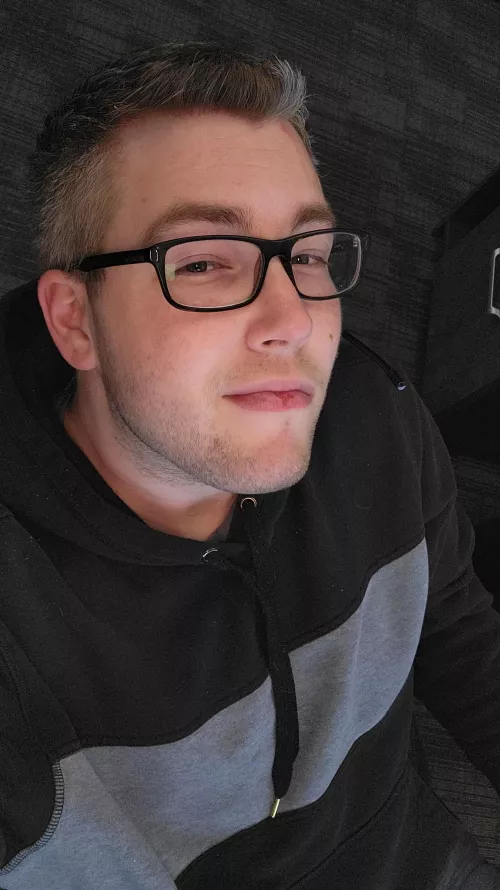 Another night of graveyard. Thank goodness it's my Friday