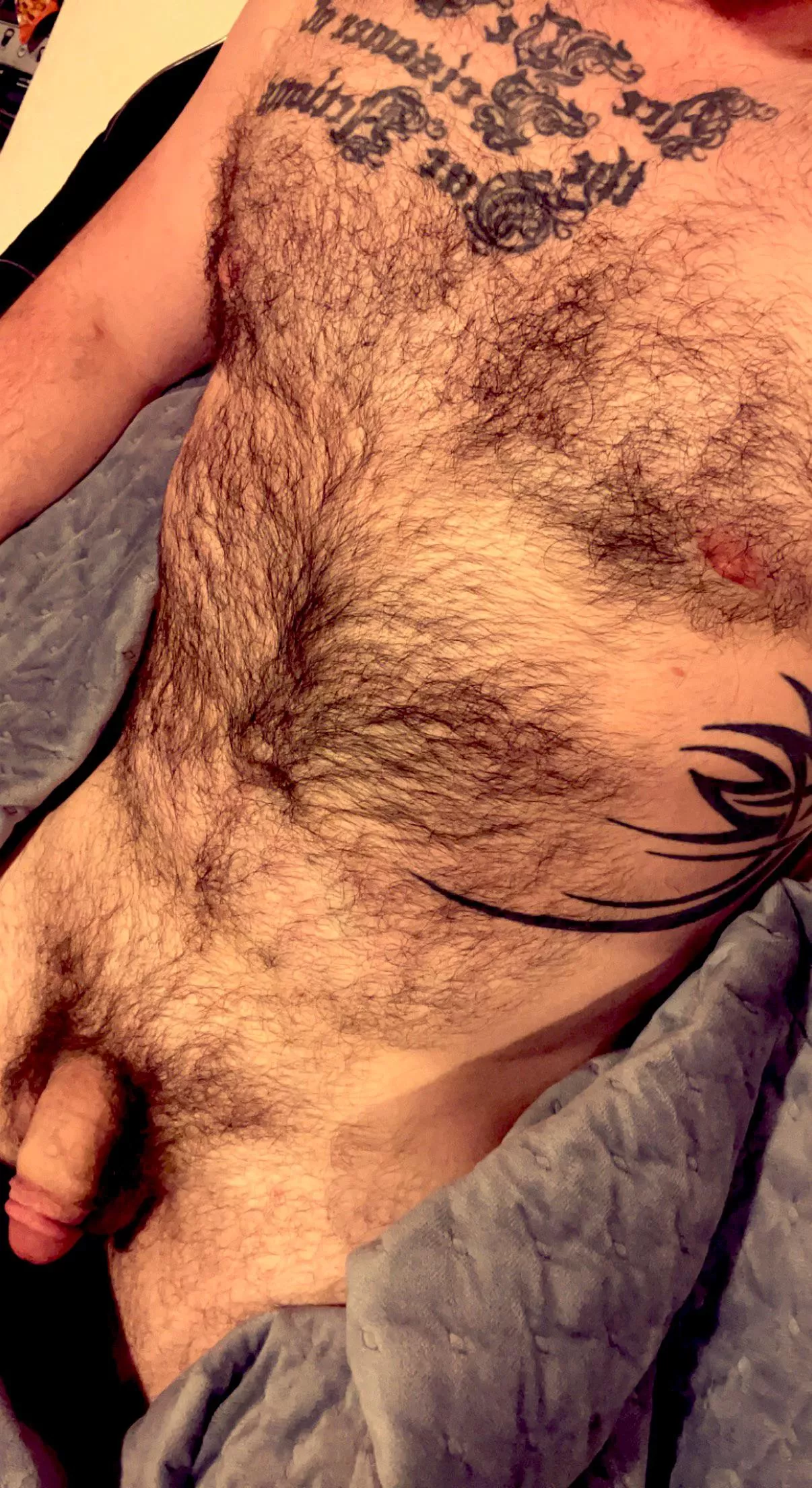 Being in this bed alone is killing me 😏