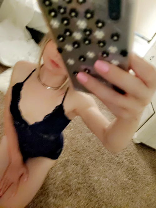 collars make me so hot