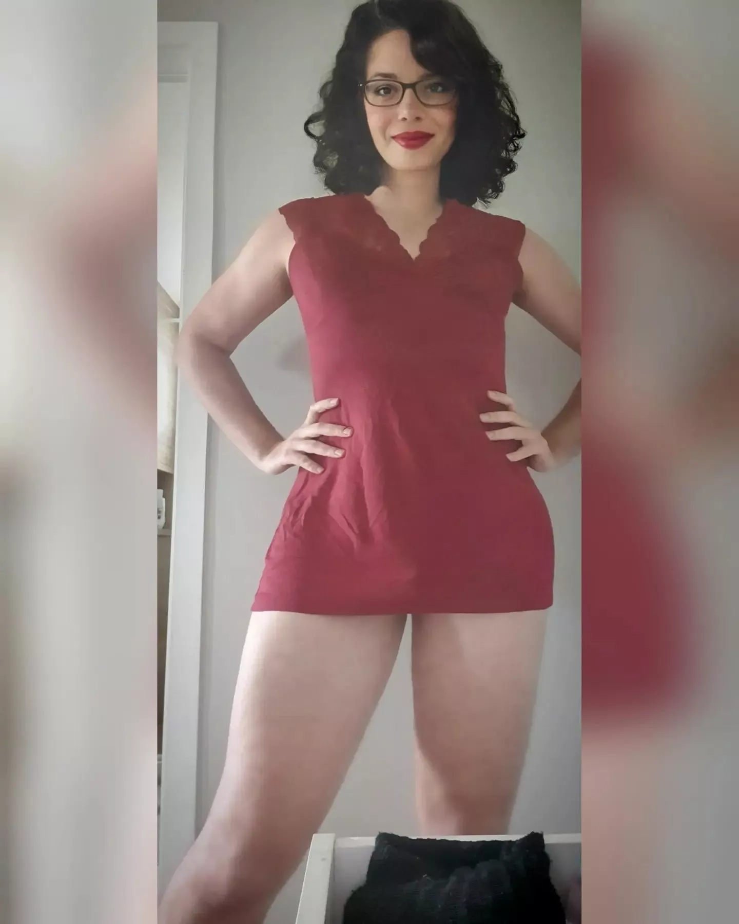 Did you like my red dress? 😘