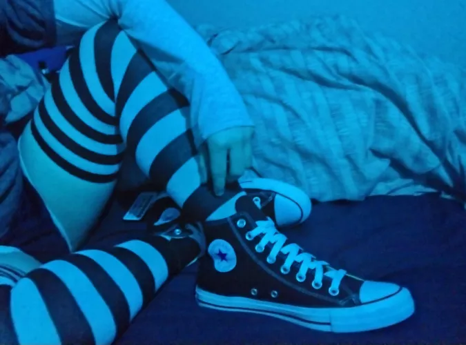 Do the shoes match the thigh highs