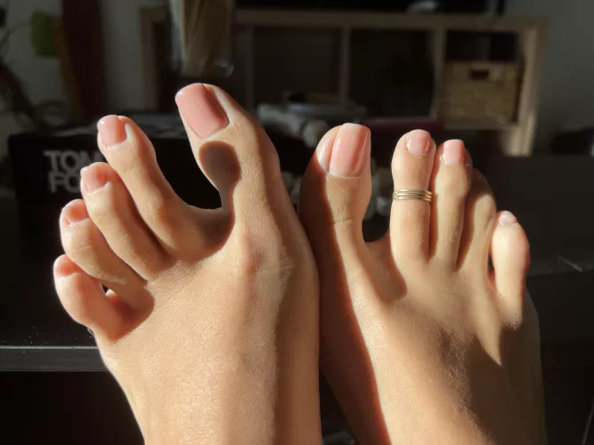 Do you prefer long or short toes?