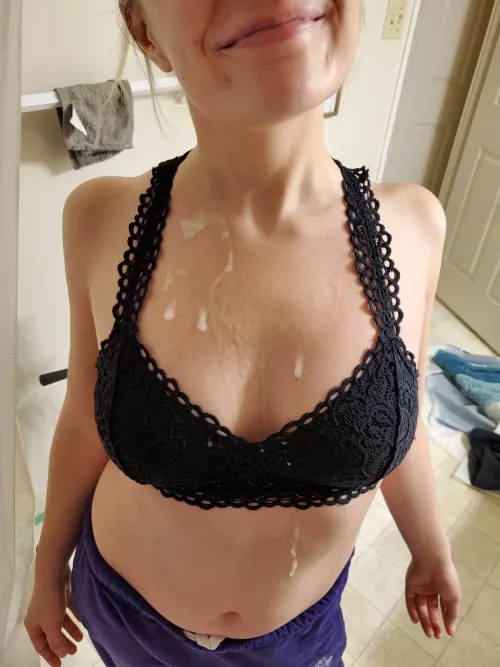 Getting cummed on makes me happy!