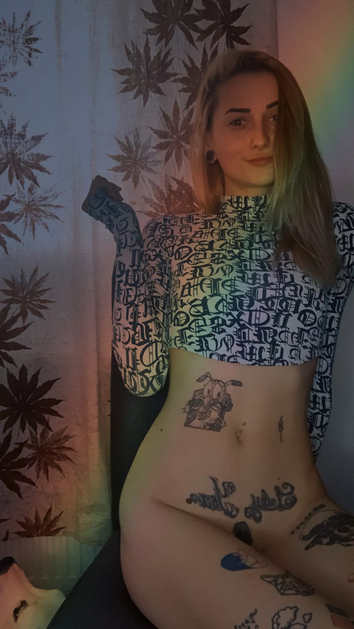 Getting ready for the rave tonight, will you come with me?