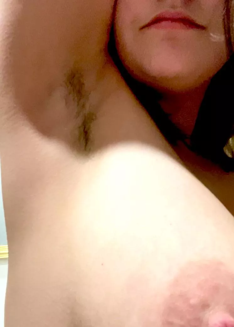 Good morning cuties 😄😚