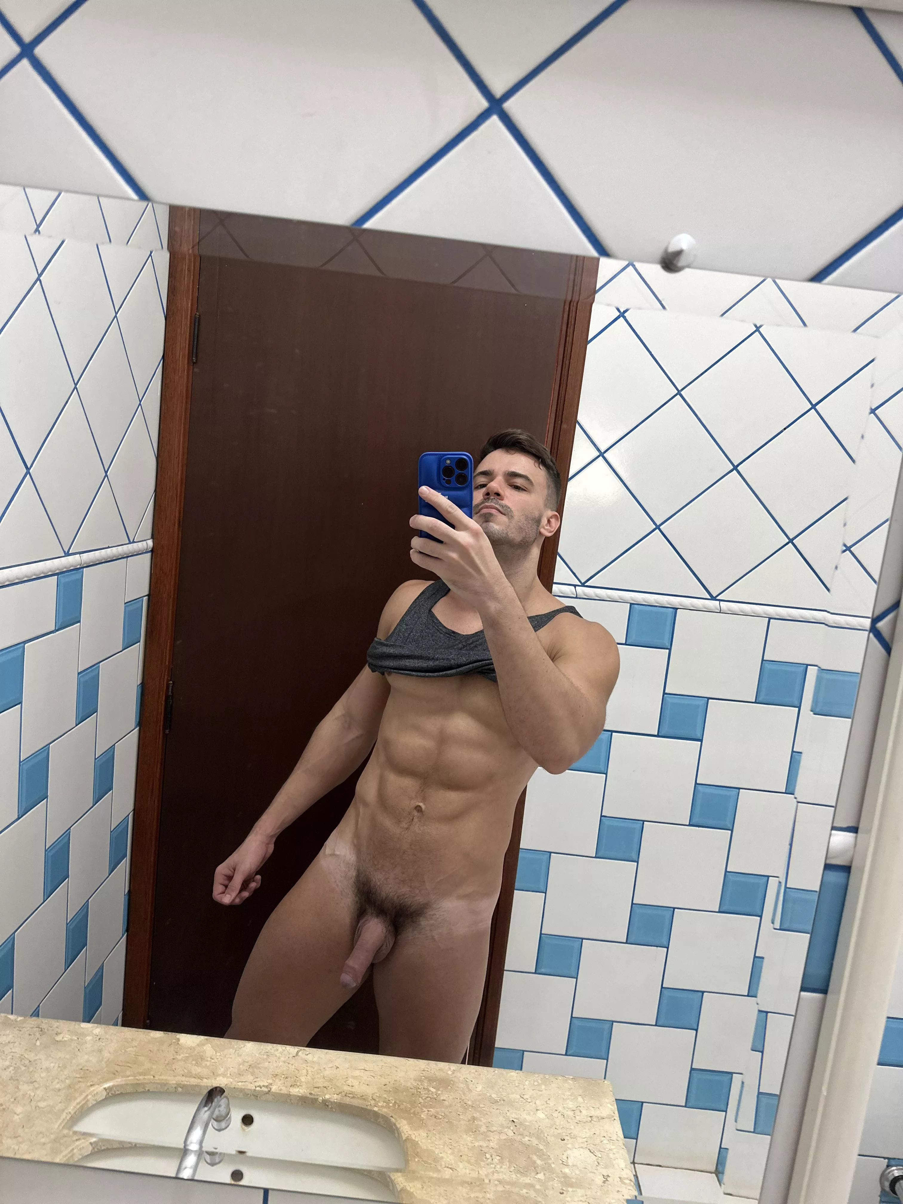 Growping pubes for you to sniff