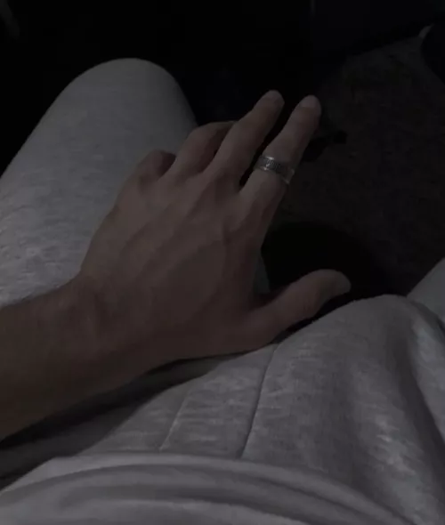 hand and bulge