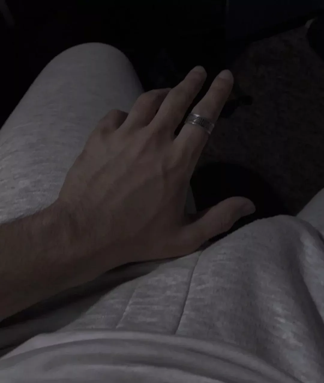 hand and bulge