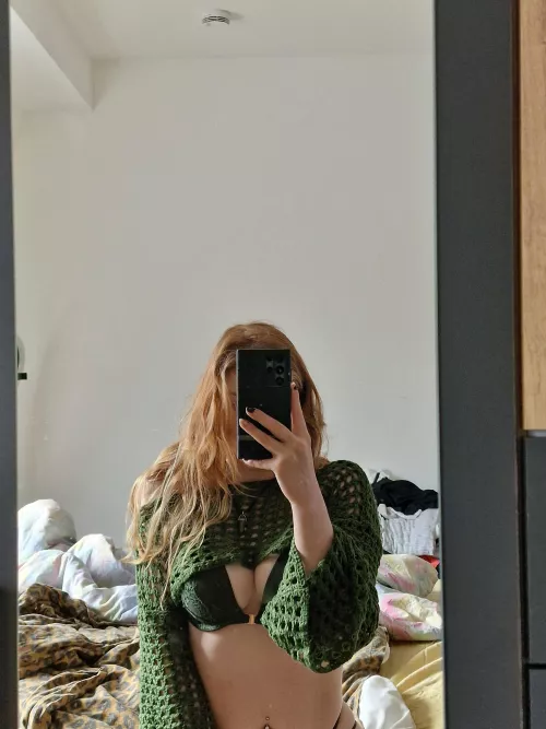 hey, i want u in my community so follow the link in comments and follow me there💋🔥 see you soon🫶🥰