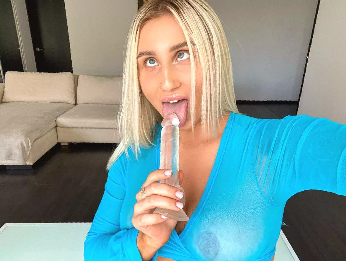 I don't need large breasts to be sexy