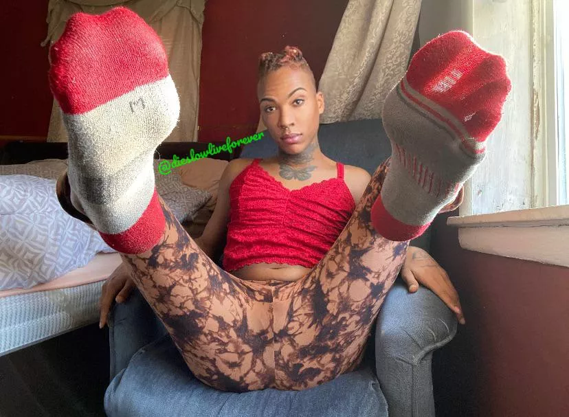 I don’t wash these btw🧚🏽‍♂️☺️🌈🦶🏼♨️