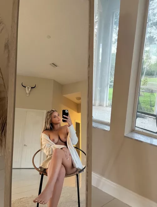 I hope 5ft blondes are your type 🙈