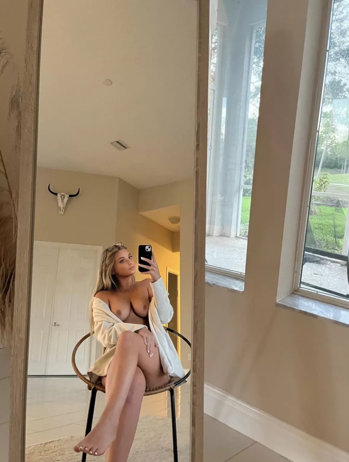 I hope 5ft blondes are your type 🙈