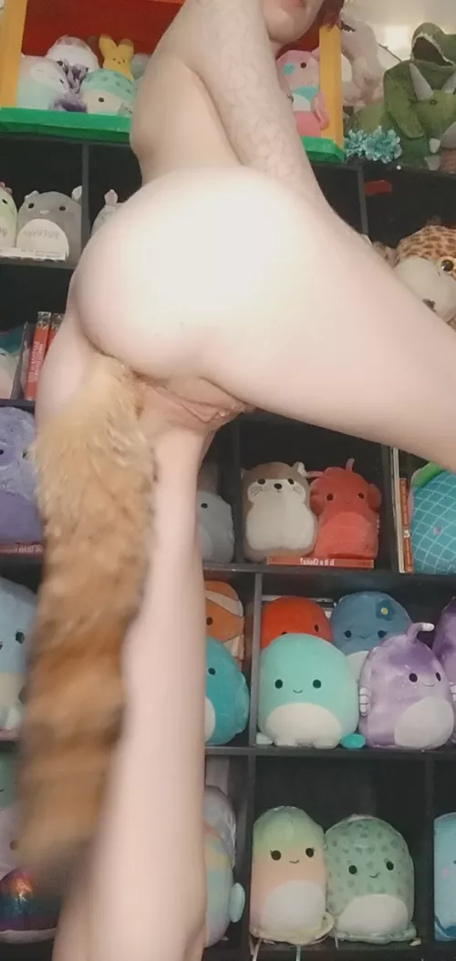 :) I love how fluffy this plug is