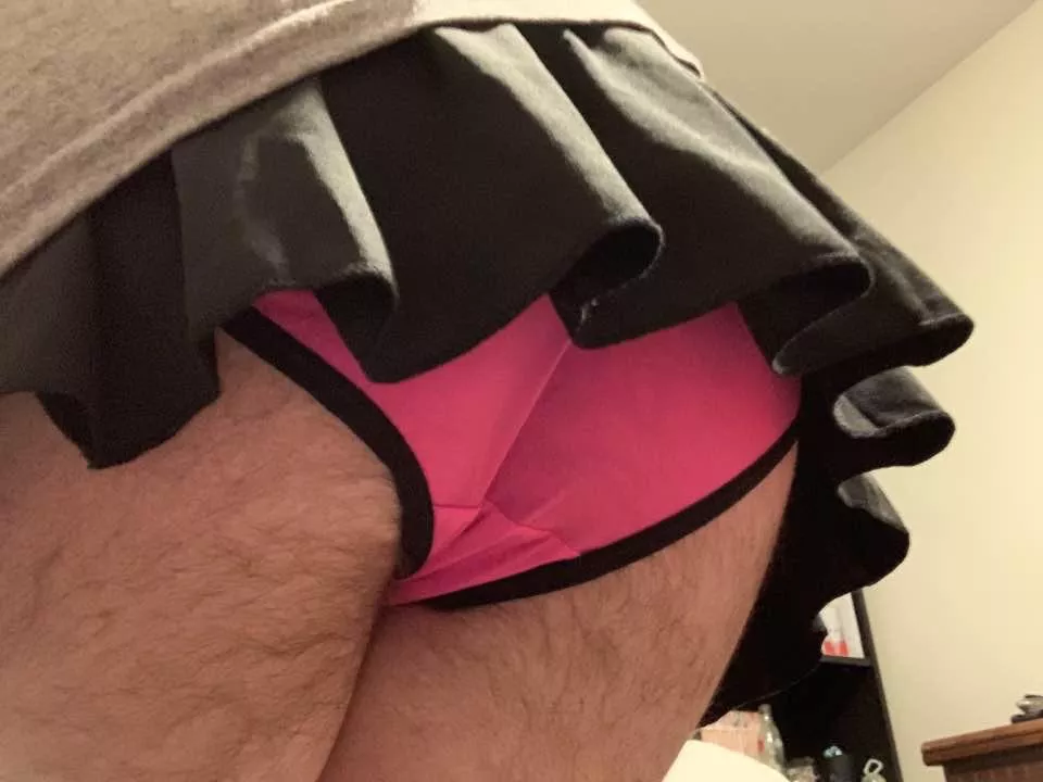 I think my skirt is a little too short! 😳