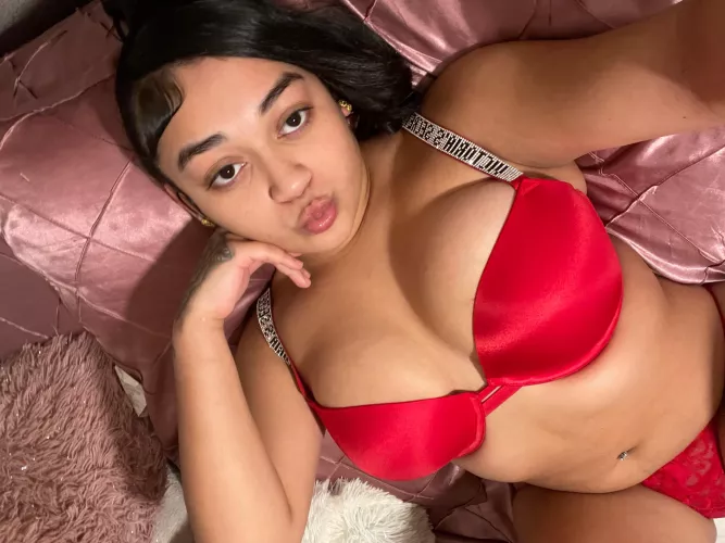 If you like my boobs text me😁