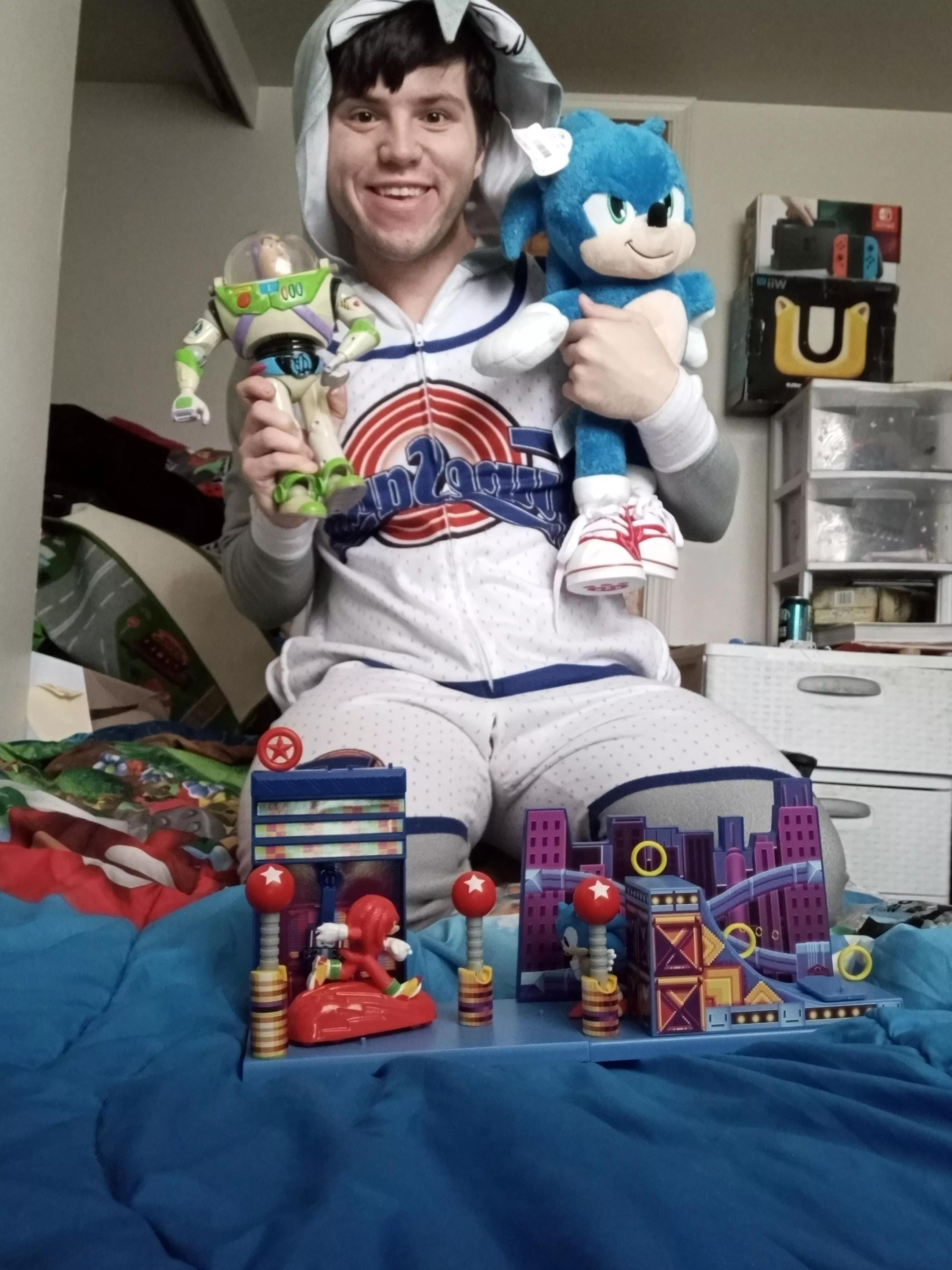 Just playing with toys ! Would Sonic win or Knuckles? Buzz lightyear is here to save the day if needed 😊👶🍼!