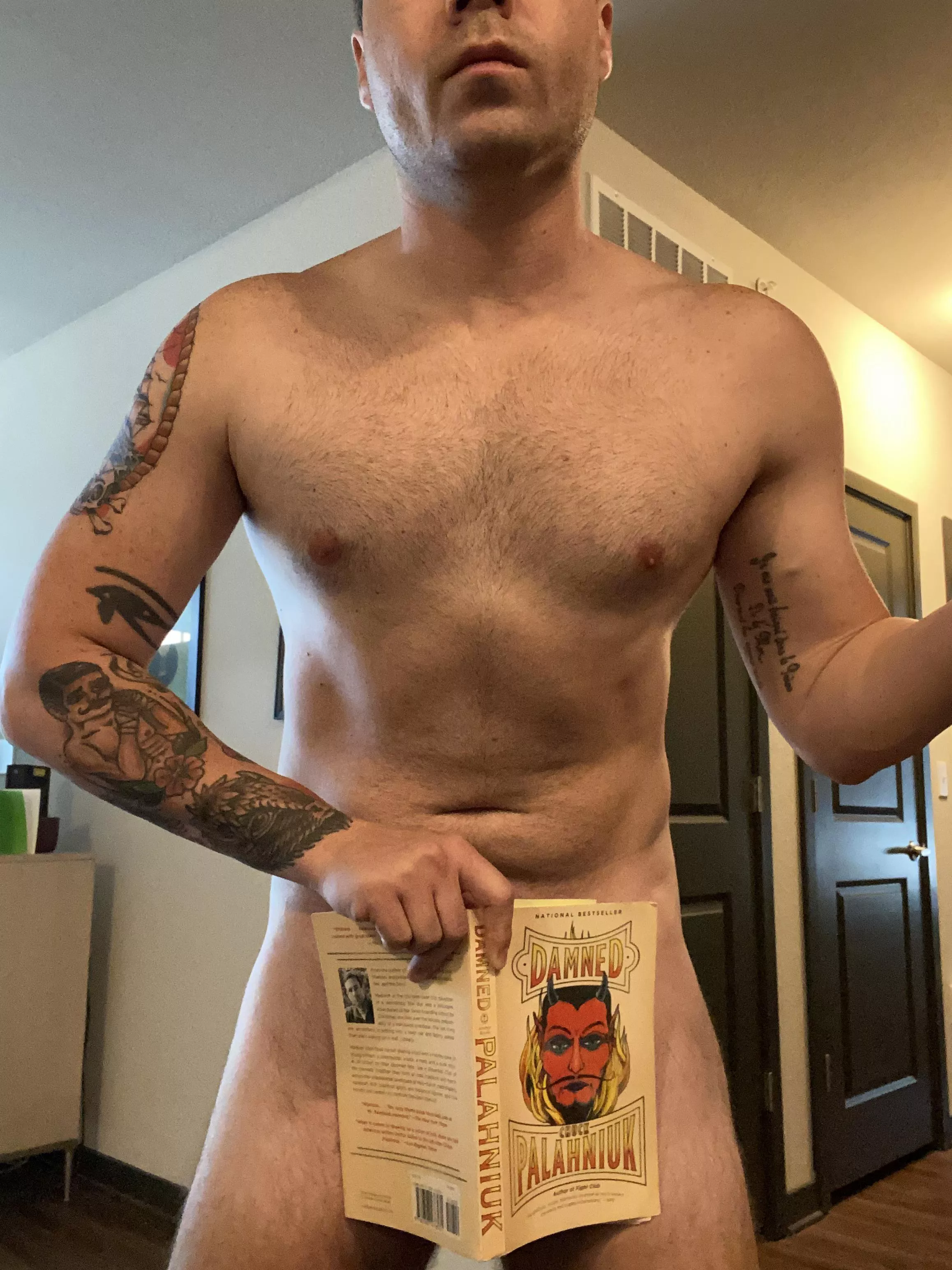 Military man with a thirst for literature ✔️