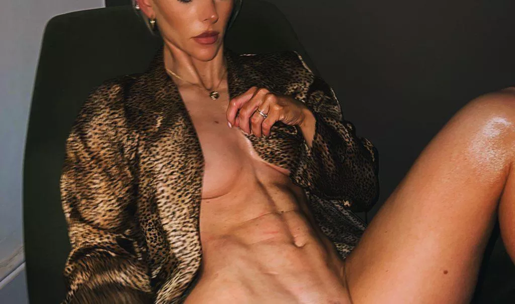 My first SOLO 💦 vid coming today 😳😳😳