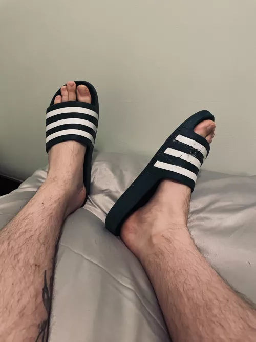 My size 11 feet in the sliders 😏 can someone take them off and suck my toes?