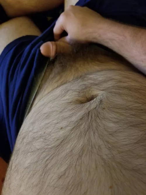 My status: I'm a grower and my belly is full from dinner. [32M]