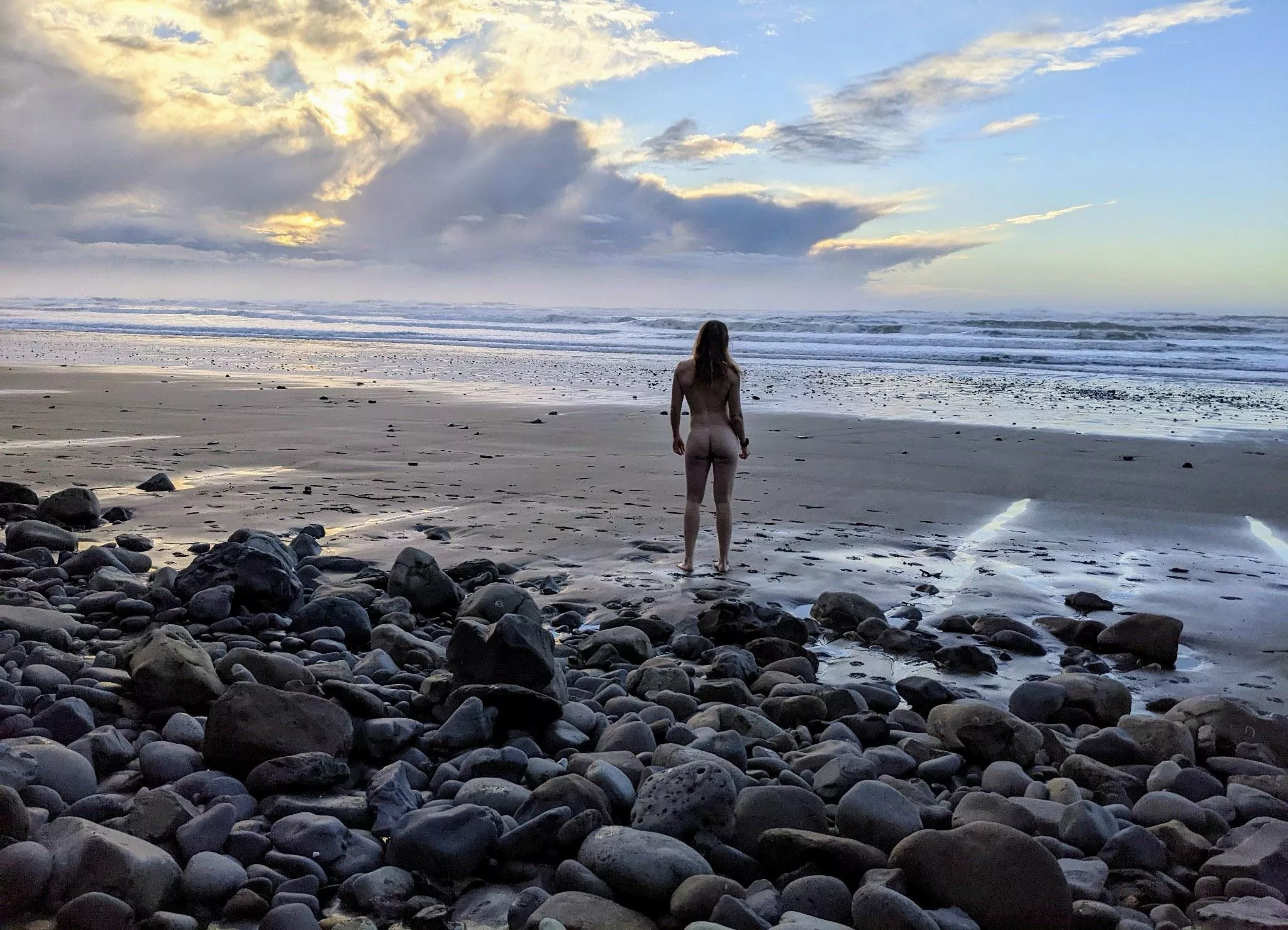 One more from yesterday's naked adventure 🌊