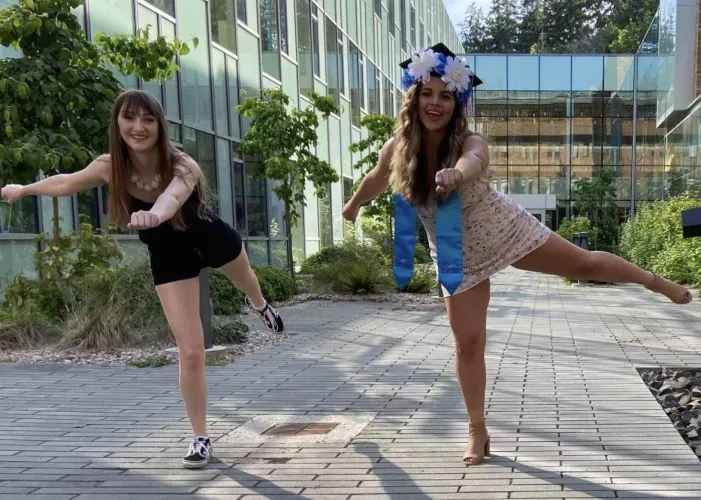 Right looks like a screamer