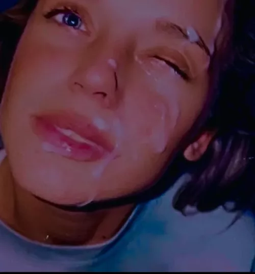 So much cum in my eye !