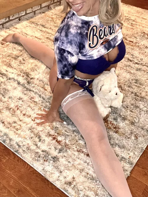Still got my cheerleader moves. Am I flexible enough for Sunday Funday?
