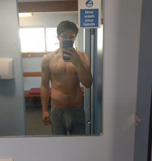 Straight outta cold shower. Who wants to warm up?