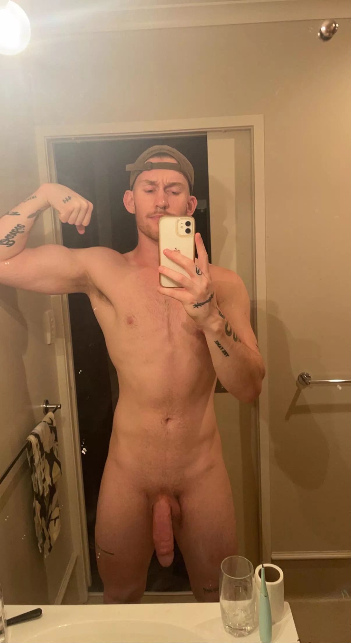 Strong and hung 🫡