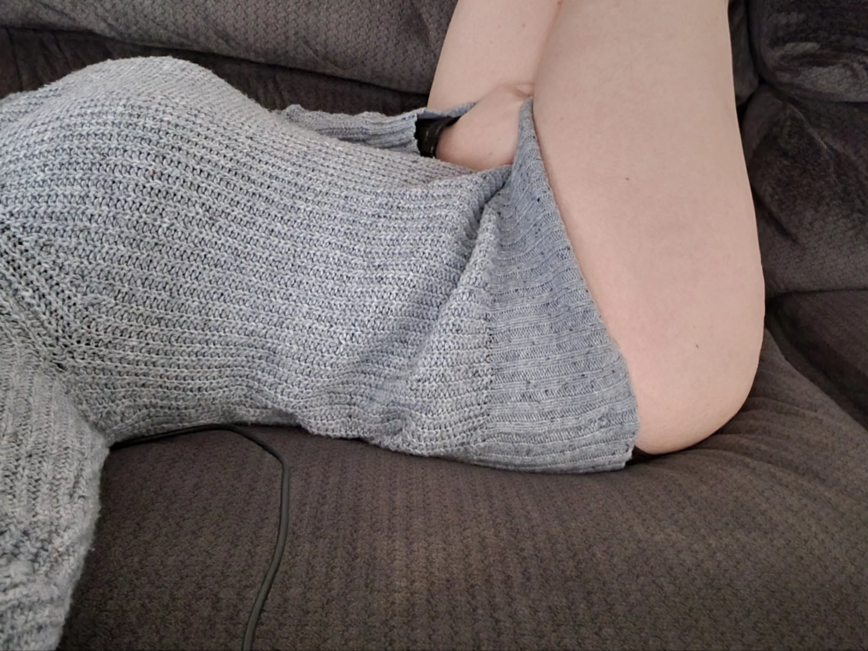 Thigh length sweaters don't need pants