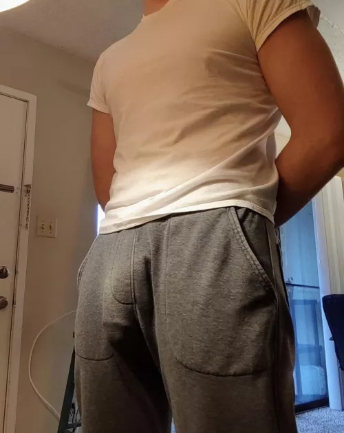 Think anyone at the grocery store will notice? God bless grey sweats season.