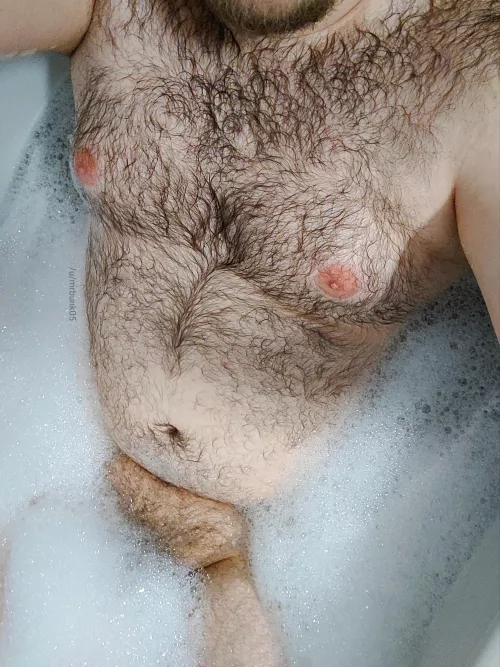 Wanna take a bath with a big hairy guy? ;)