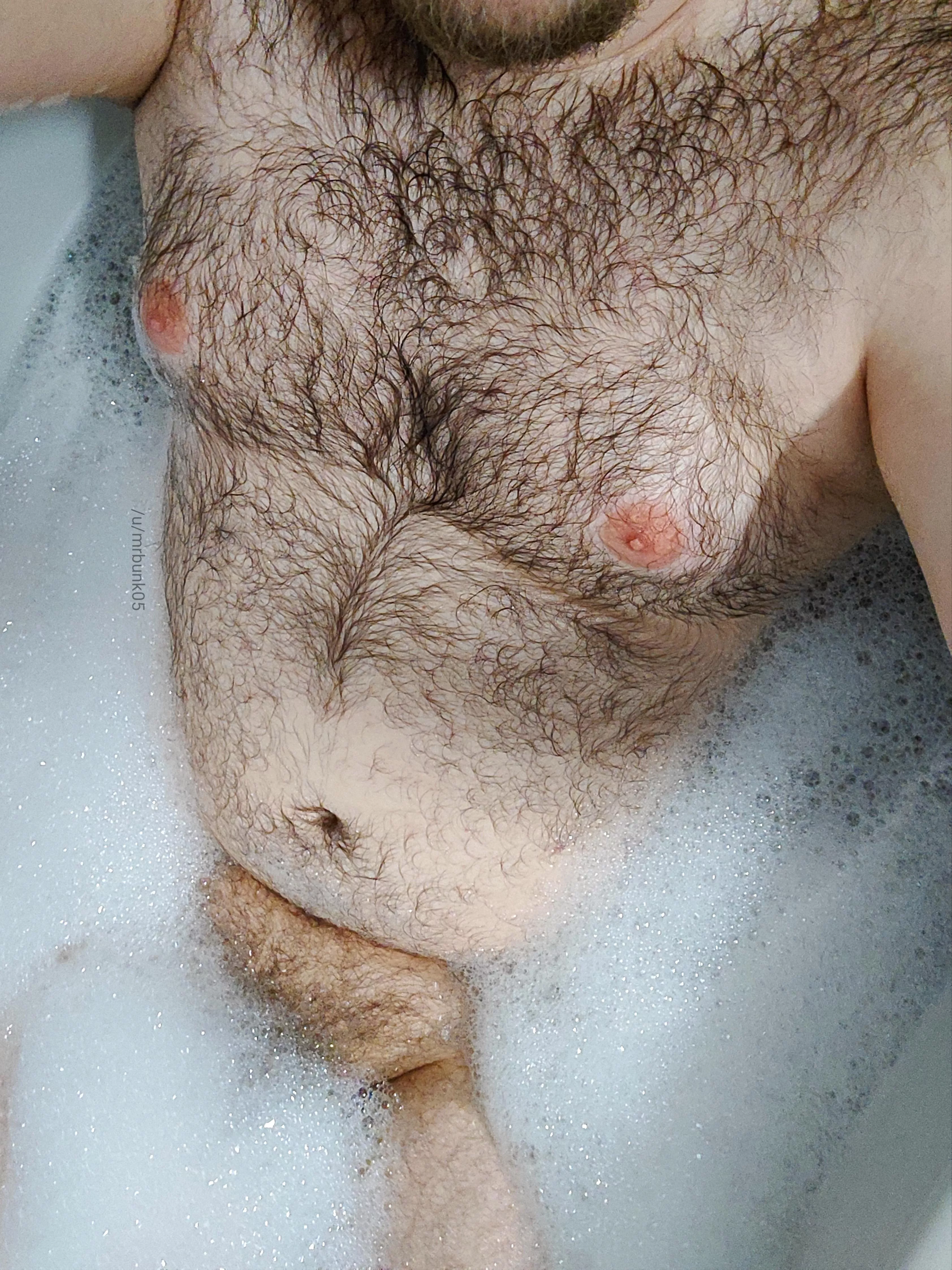 Wanna take a bath with a big hairy guy? ;)