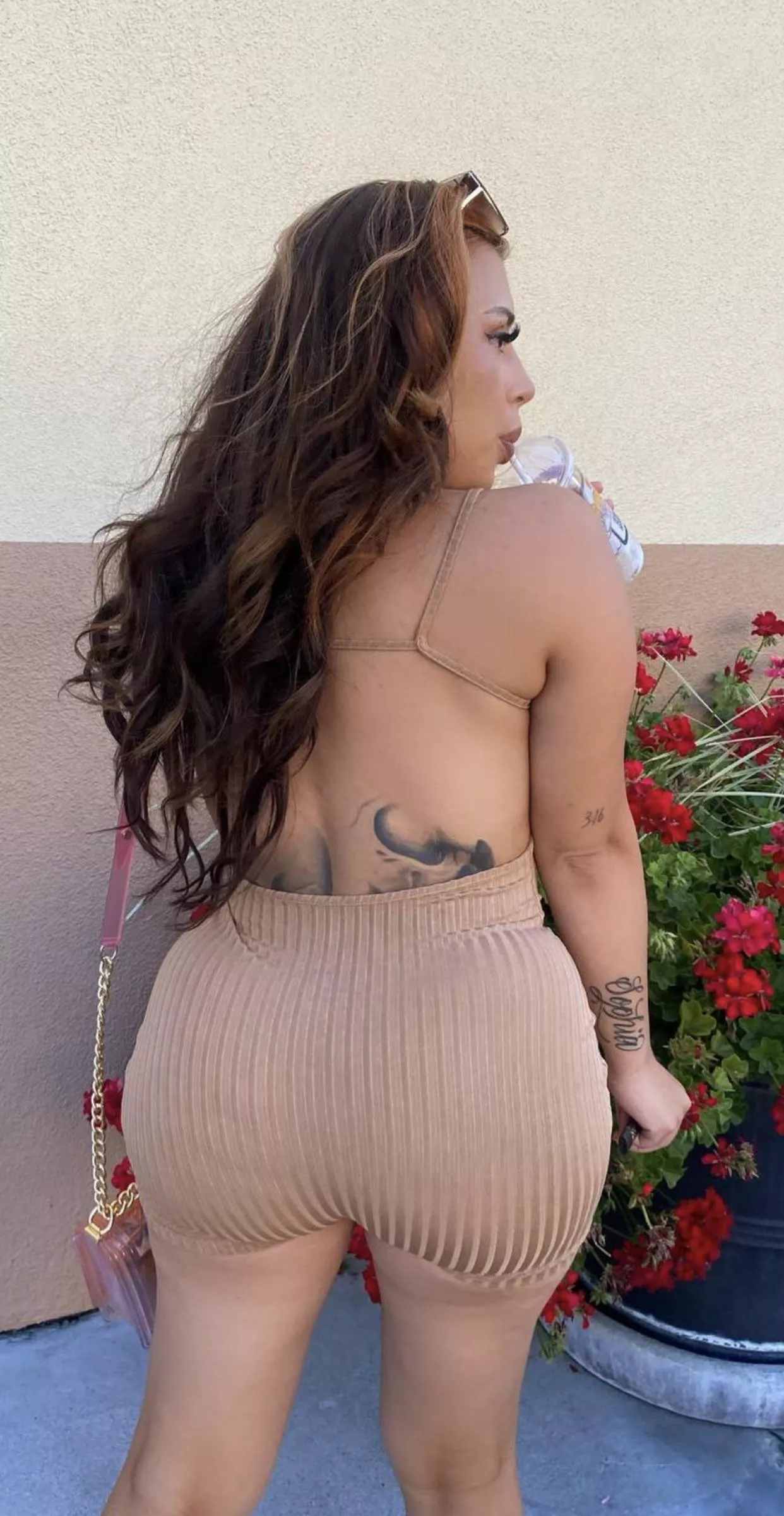 Want an assjob from me daddy? ♥️