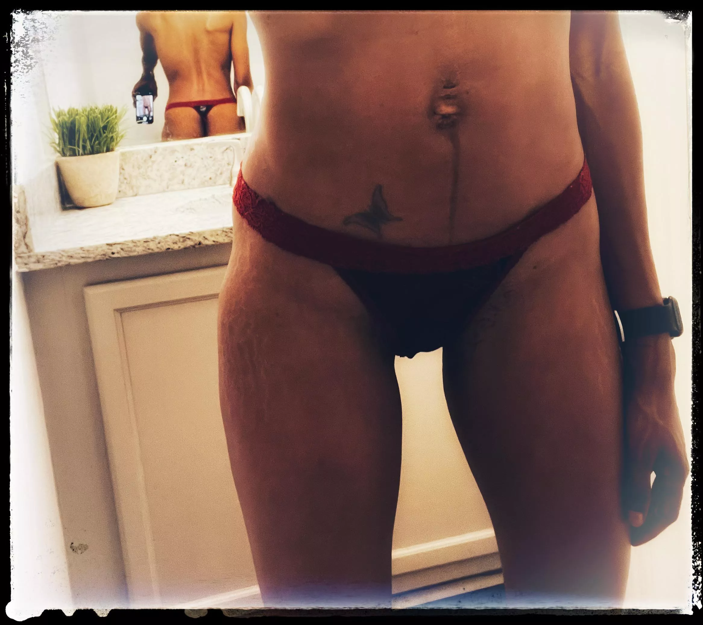 What team do you think [Mrs] is rooting for today? Red and Black 😍