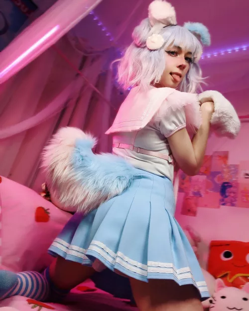 Who would pet this puppy? 🐶